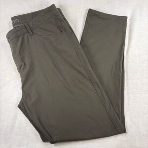 Vuori Men's Olive Track Pants 38 Regular 31" Inseam Straight Leg Button Pockets